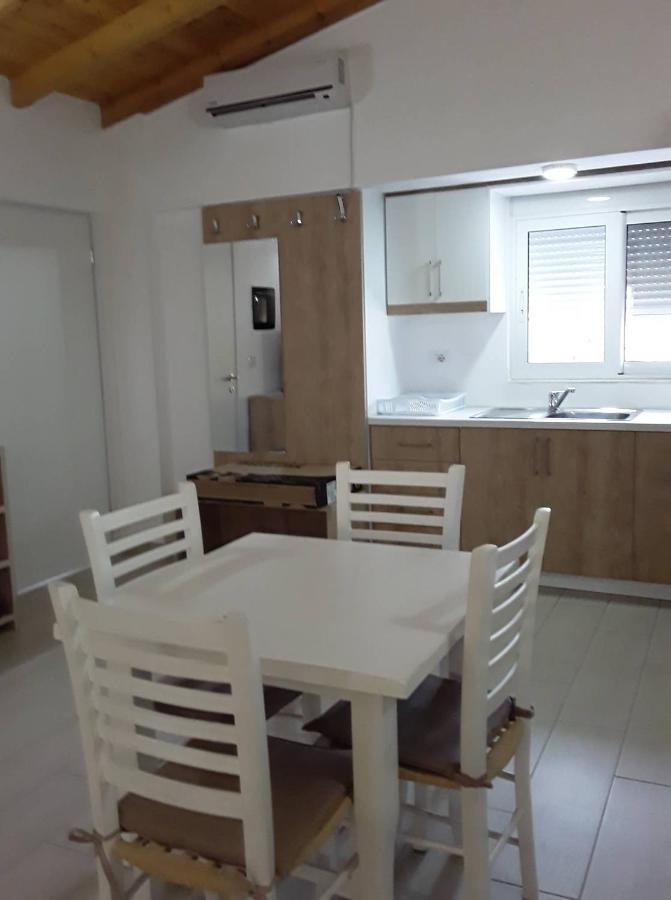 Caldera Vista Apartaments Sarandë Exteriör bild