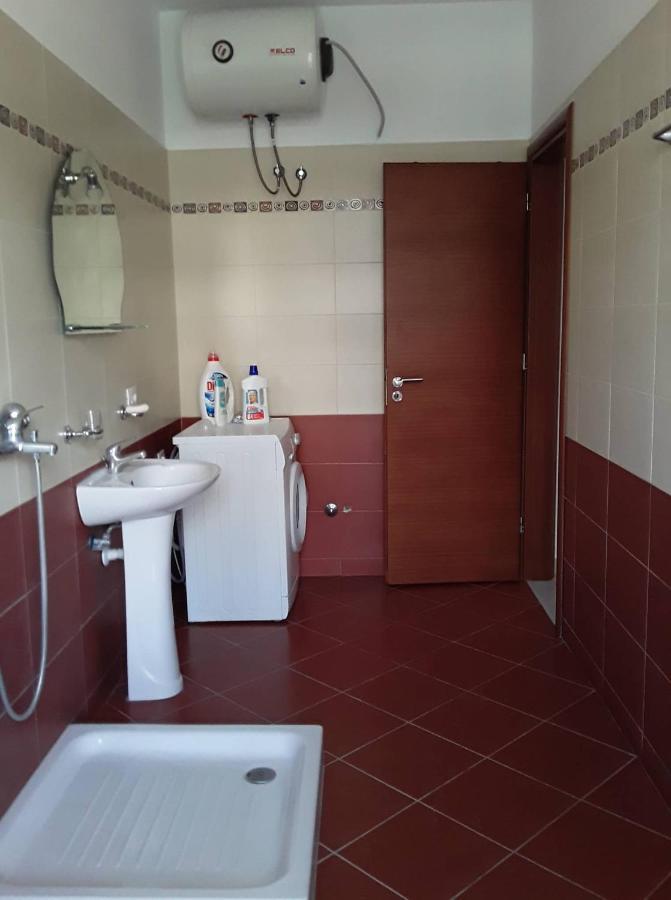 Caldera Vista Apartaments Sarandë Exteriör bild