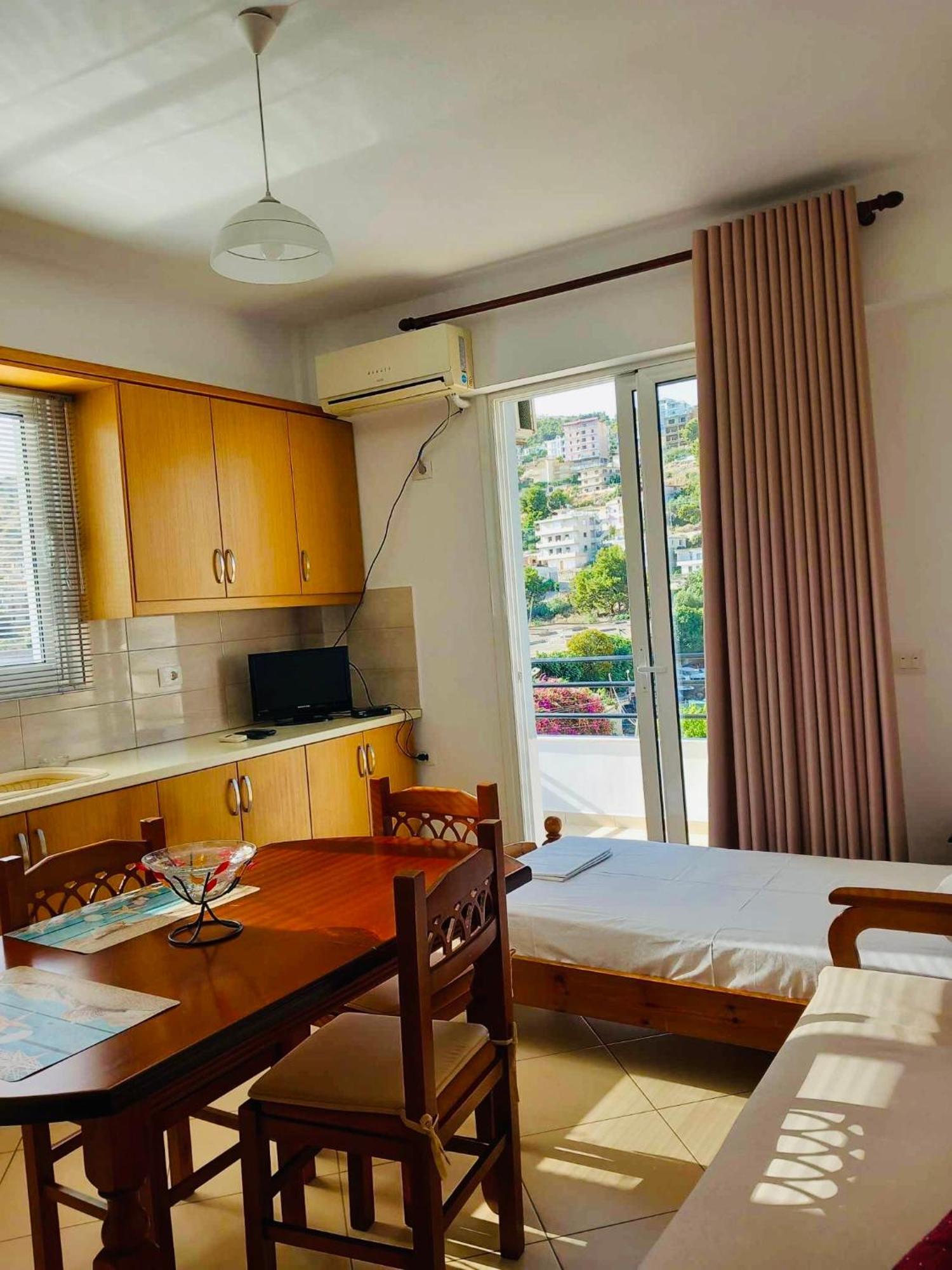 Caldera Vista Apartaments Sarandë Exteriör bild