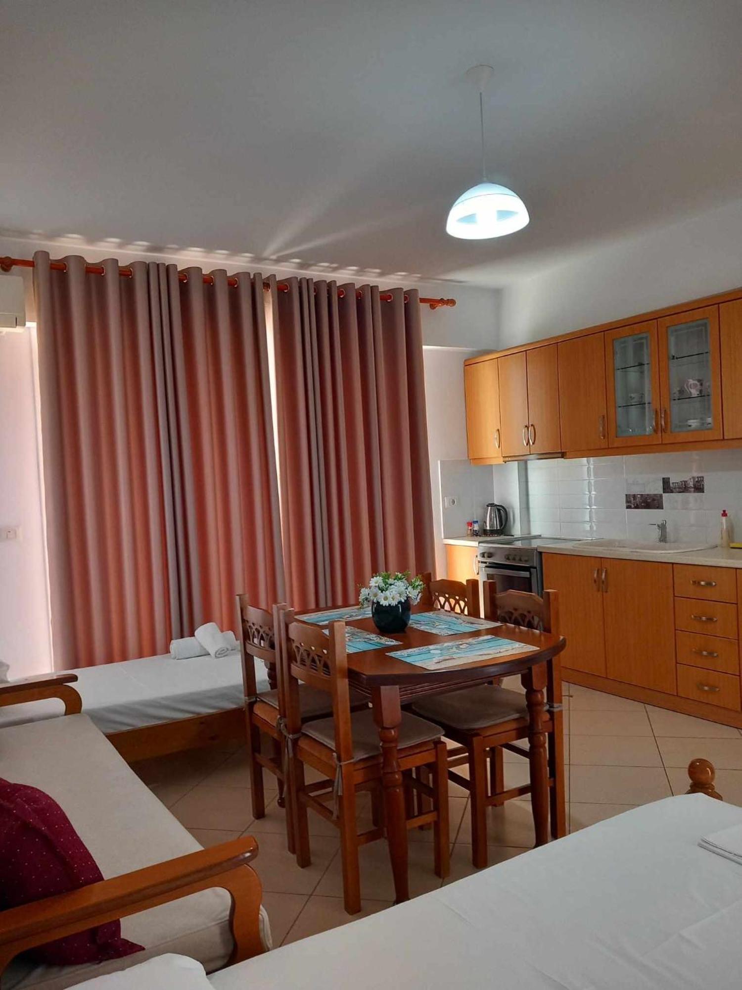 Caldera Vista Apartaments Sarandë Exteriör bild